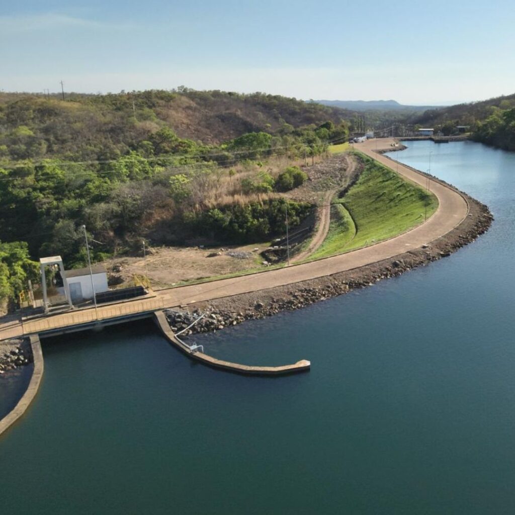 UHE São Domingos

 Execução de Edifício, reforma e adequações na casa de força, rebaixamento 
e reforço estrutural da barragem.